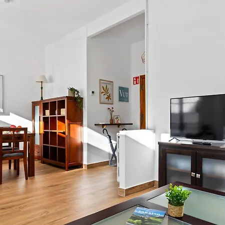 El Parchis, Menendez Valdes Apartmán *