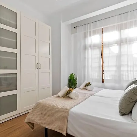 El Parchis, Menendez Valdes