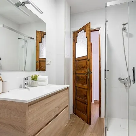 El Parchis, Menendez Valdes ヒホン