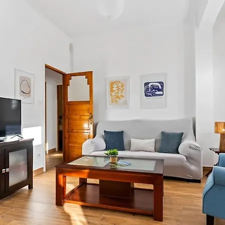 El Parchis, Menendez Valdes