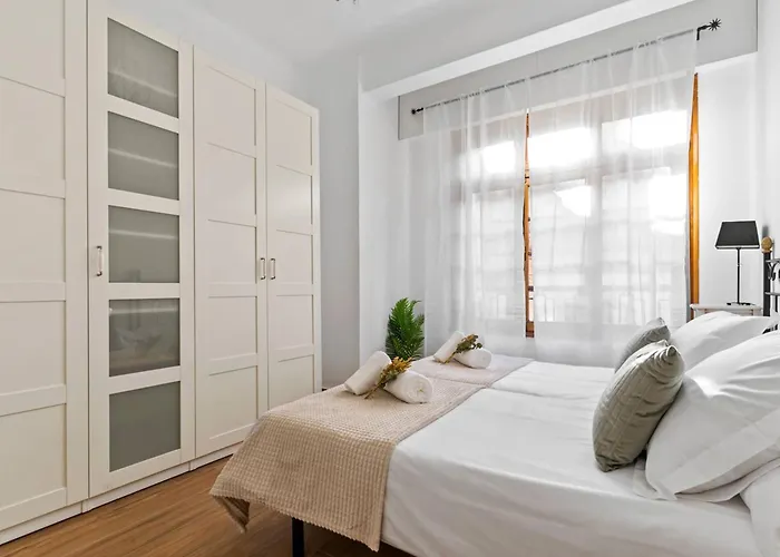 El Parchis, Menendez Valdes Διαμέρισμα Χιχόν