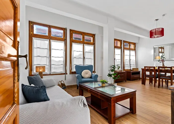 El Parchis, Menendez Valdes شقة *