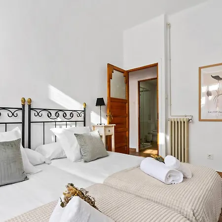 El Parchís, Menéndez Valdés Appartement *